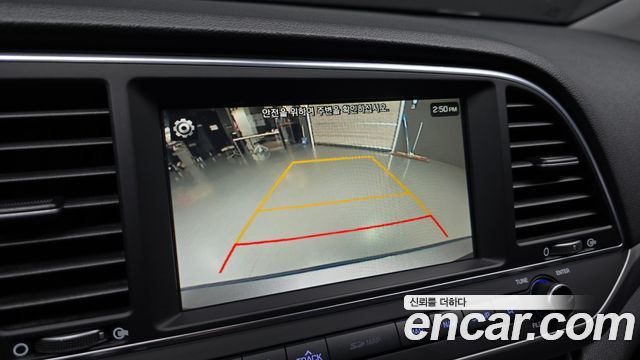 Hyundai AVANTE 2018 — photo 22