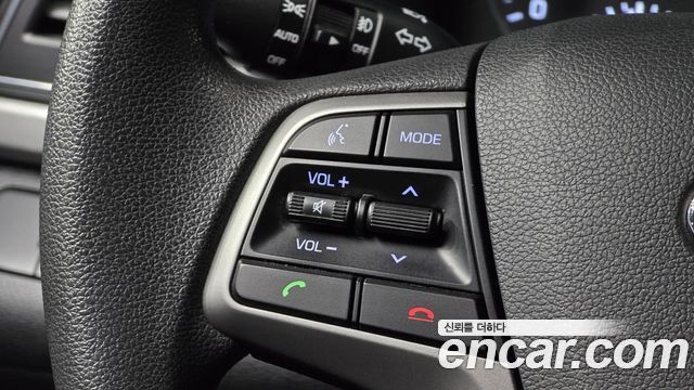 Hyundai AVANTE 2018 — photo 23