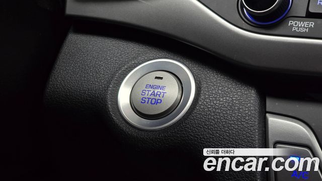 Hyundai AVANTE 2018 — photo 26