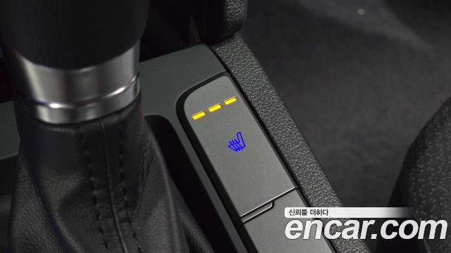 Hyundai AVANTE 2018 — photo 29