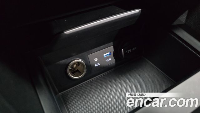 Hyundai AVANTE 2018 — photo 31