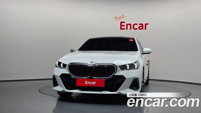 BMW 5-Series 2025 — photo 3