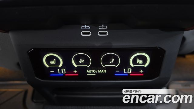 BMW 5-Series 2025 — photo 21