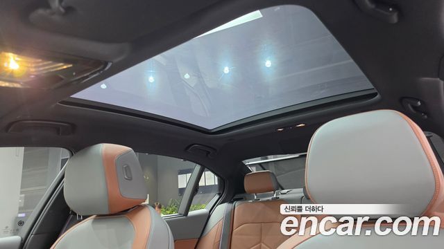 BMW 5-Series 2025 — photo 22