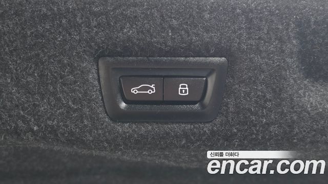 BMW 5-Series 2025 — photo 23