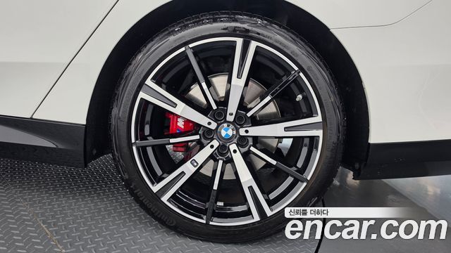 BMW 5-Series 2025 — photo 7