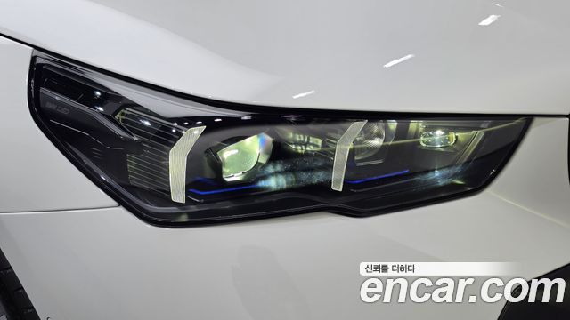 BMW 5-Series 2025 — photo 8