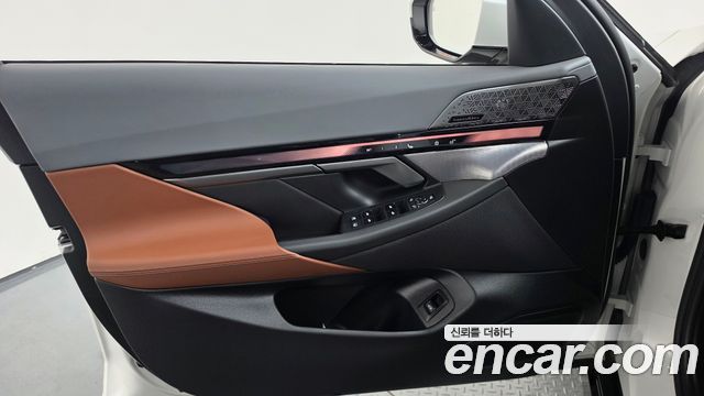 BMW 5-Series 2025 — photo 14