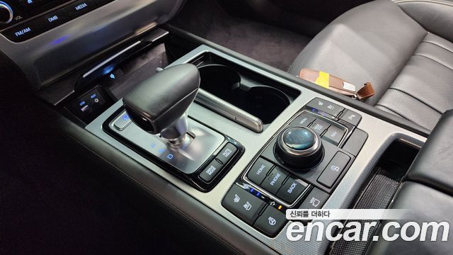 Genesis G80 2018 — photo 12