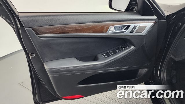 Genesis G80 2018 — photo 14