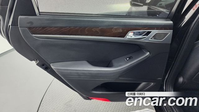 Genesis G80 2018 — photo 15
