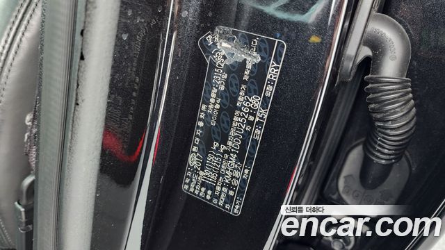 Genesis G80 2018 — photo 28