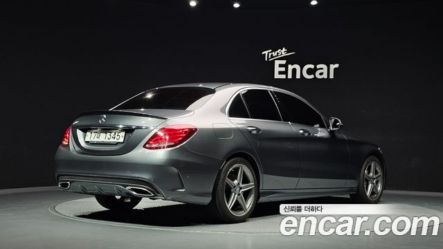 Mercedes-Benz C-Class 2017 — photo 2