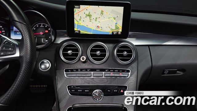 Mercedes-Benz C-Class 2017 — photo 20
