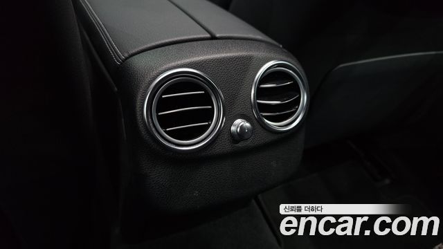 Mercedes-Benz C-Class 2017 — photo 26