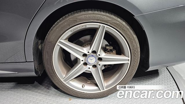 Mercedes-Benz C-Class 2017 — photo 7