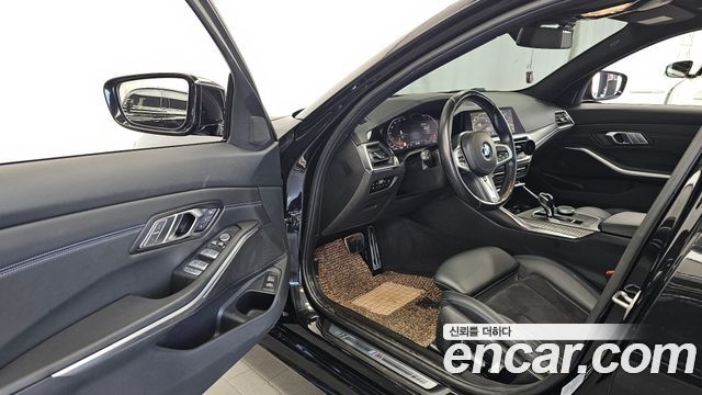 BMW 3-Series 2021 — photo 13