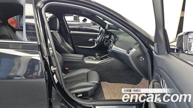 BMW 3-Series 2021 — photo 17