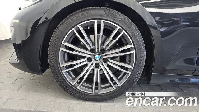 BMW 3-Series 2021 — photo 7