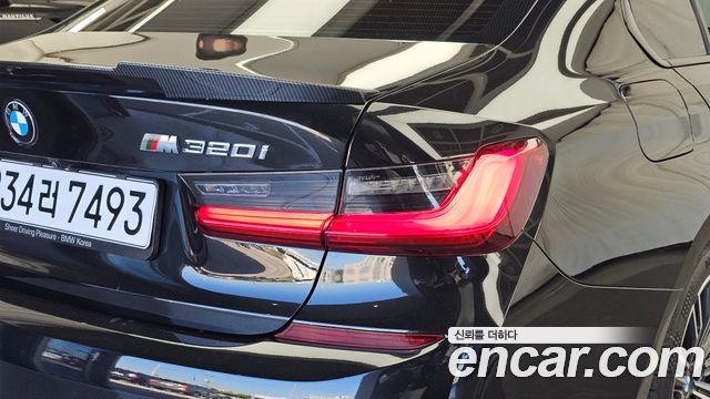BMW 3-Series 2021 — photo 9