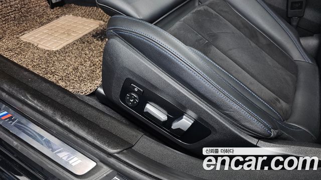 BMW 3-Series 2021 — photo 31