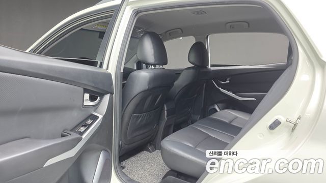 KG Mobility KORANDO 2017 — photo 23