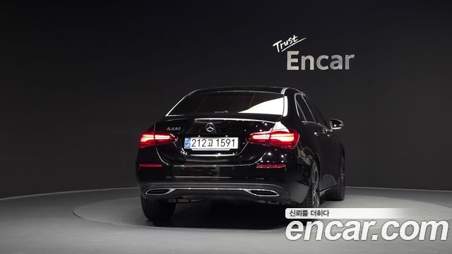 Mercedes-Benz A-Class 2025 — photo 4
