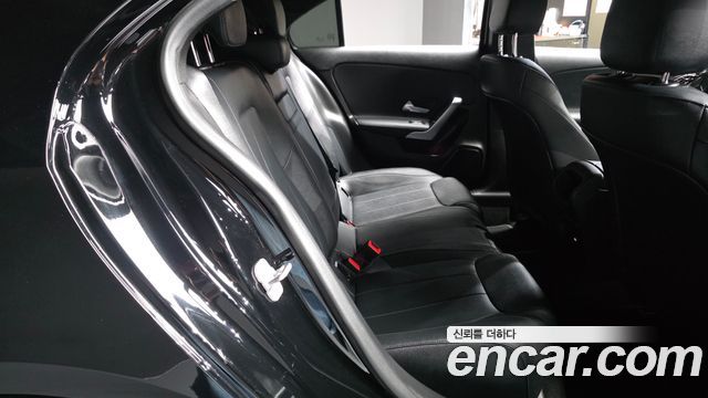 Mercedes-Benz A-Class 2025 — photo 18
