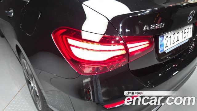 Mercedes-Benz A-Class 2025 — photo 9