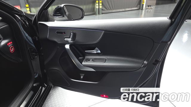 Mercedes-Benz A-Class 2025 — photo 14
