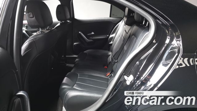 Mercedes-Benz A-Class 2025 — photo 16