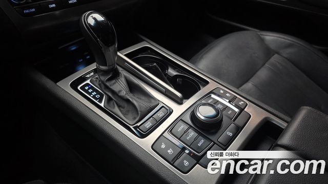 Hyundai Genesis 2016 — photo 12