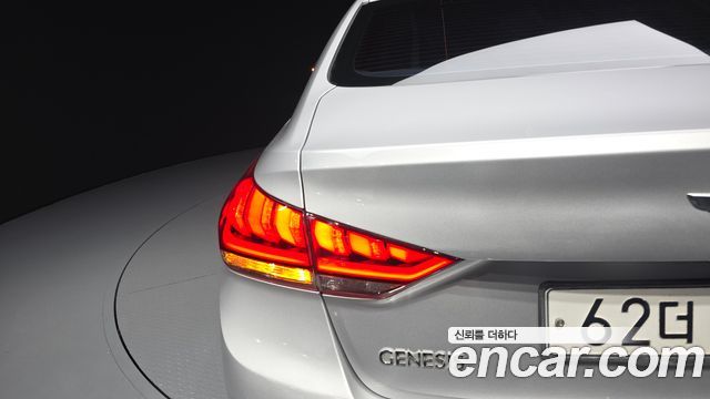 Hyundai Genesis 2016 — photo 9
