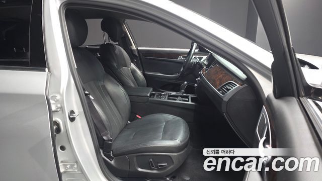Hyundai Genesis 2016 — photo 16
