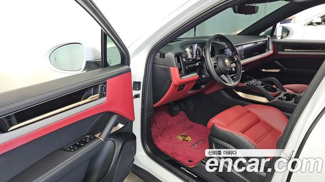 Porsche Cayenne 2025 — photo 13