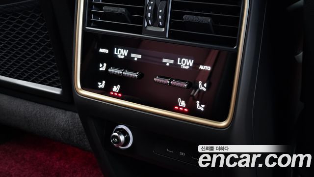 Porsche Cayenne 2025 — photo 25