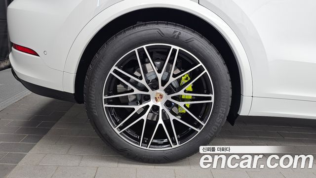 Porsche Cayenne 2025 — photo 7