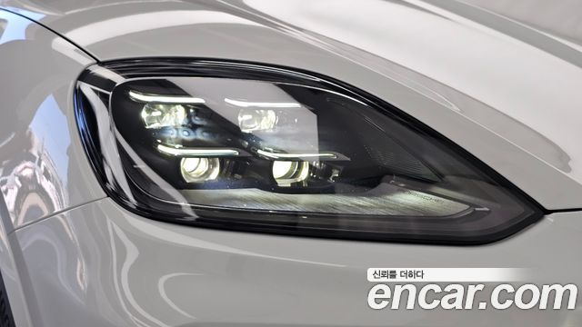 Porsche Cayenne 2025 — photo 8