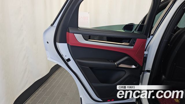 Porsche Cayenne 2025 — photo 15