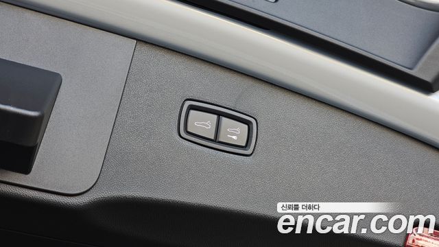 Porsche Cayenne 2025 — photo 27