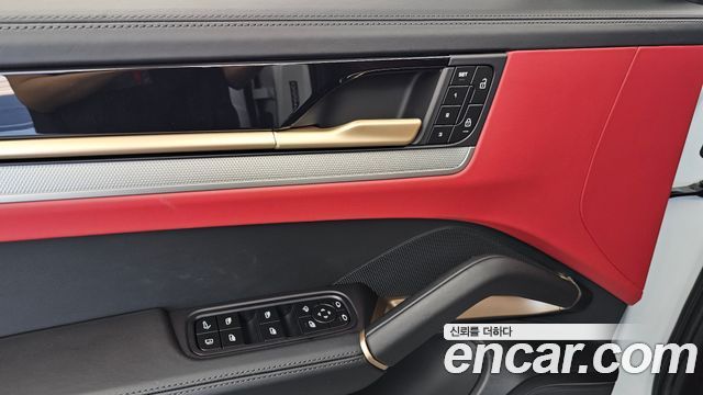Porsche Cayenne 2025 — photo 28