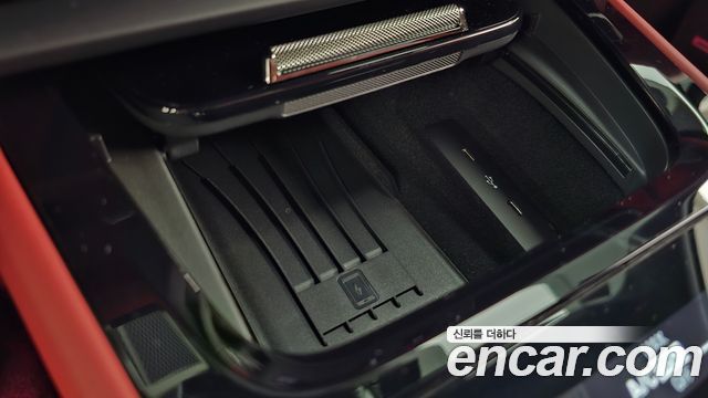 Porsche Cayenne 2025 — photo 29