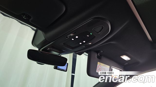 Porsche Cayenne 2025 — photo 30
