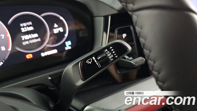 Porsche Cayenne 2025 — photo 36