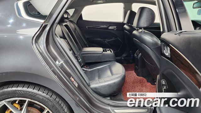 Kia K7 2018 — photo 16