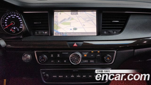 Kia K7 2018 — photo 17
