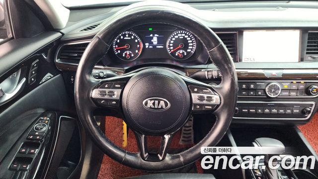 Kia K7 2018 — photo 18