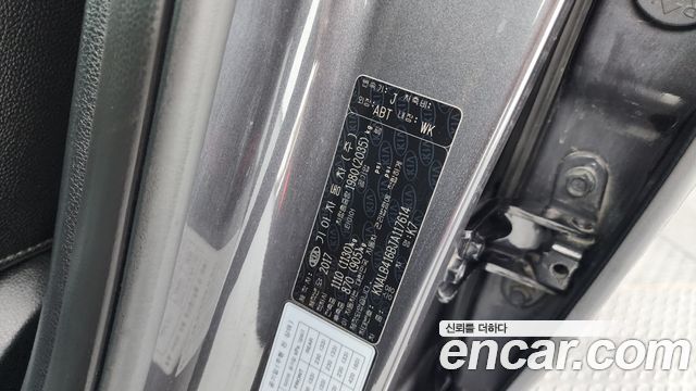 Kia K7 2018 — photo 24