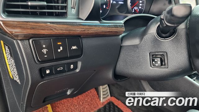 Kia K7 2018 — photo 25