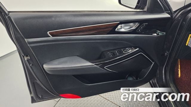 Kia K7 2018 — photo 13